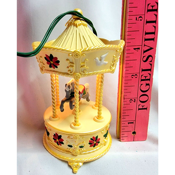 Christmas Tobin Fraley Holiday Carousel Hallmark Ornament #3 Light & Music 1996 - Picture 7 of 11